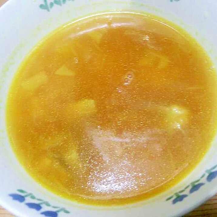 豚バラとじゃが芋のピリ辛スープ/カレー風味